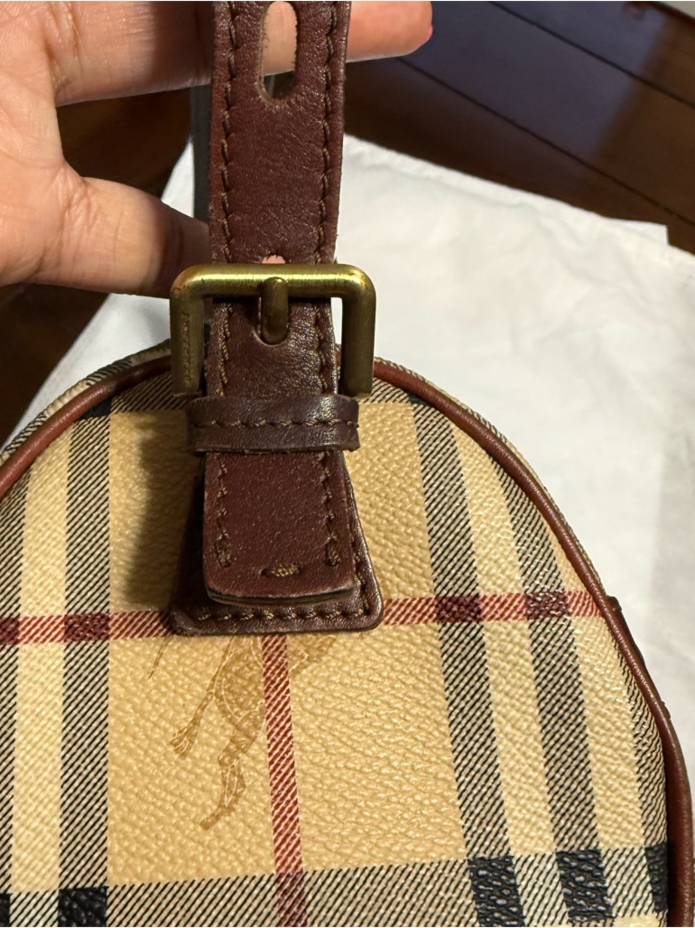 ✨👜SOLD👜🍾✨Auth. Vintage Burberry London Nova Check Barrel Baguette Bag Plaid Tan - Picture 7 of 10